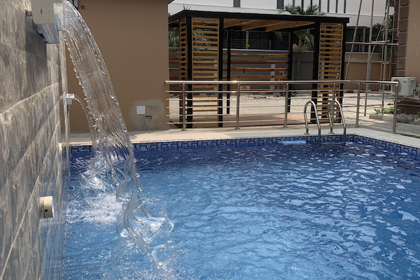Grand Pool.2